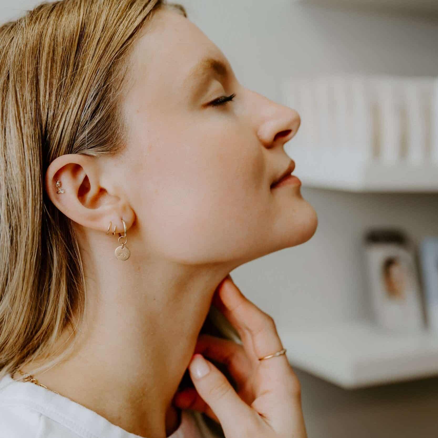 Neck Lines22